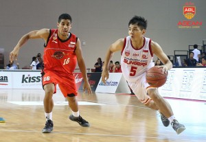 Wong Wei Long led the Slingers with 18 points, 11 of them coming in the 4th quarter.