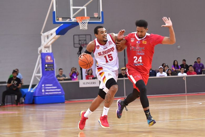 Alexander narrowly misses quadruple double to lead Slingers over Alab